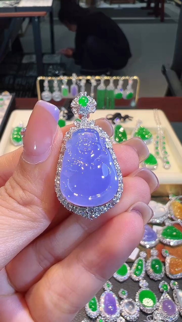 【闪购商品】翡翠吊坠(不含链)18K金镶嵌翡翠