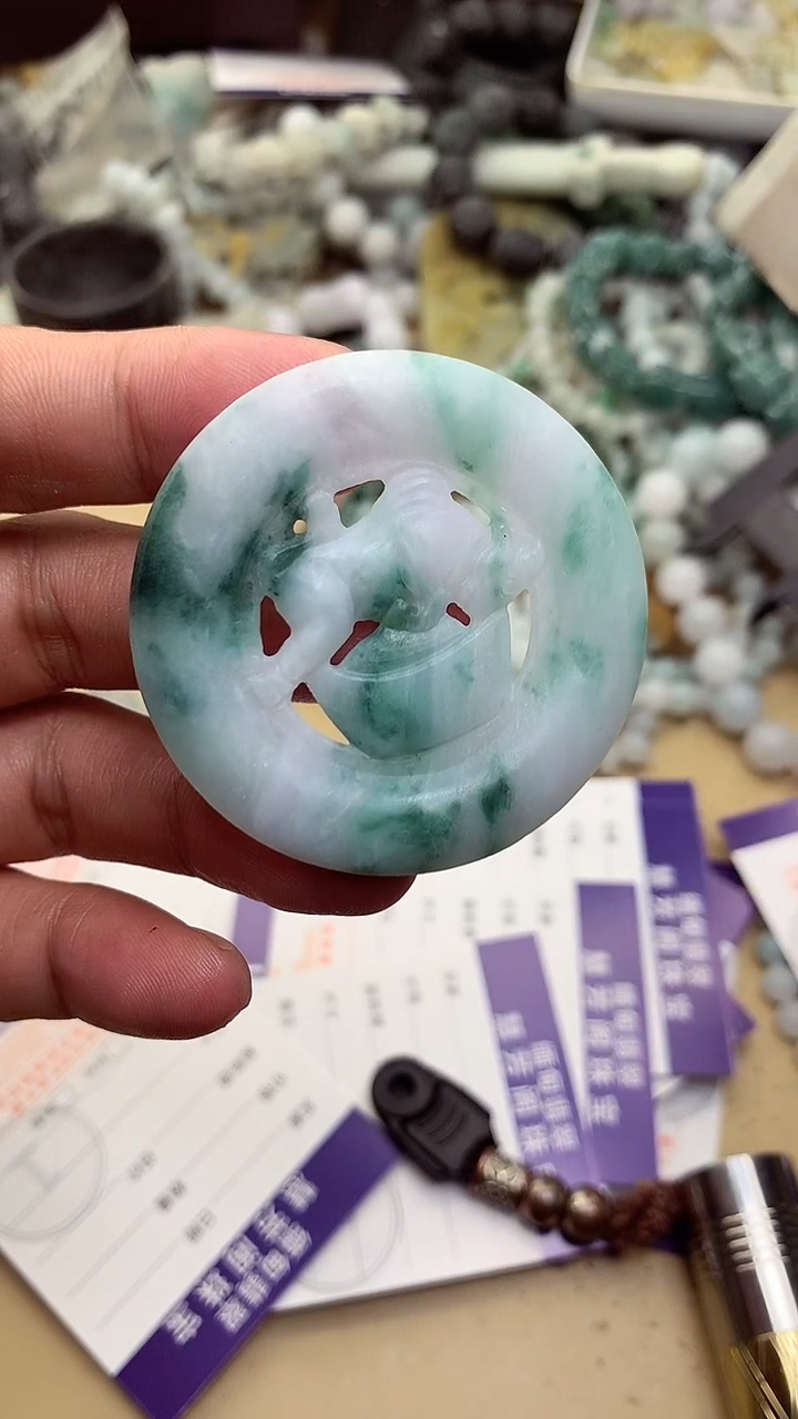 定制翡翠未镶嵌翡翠1