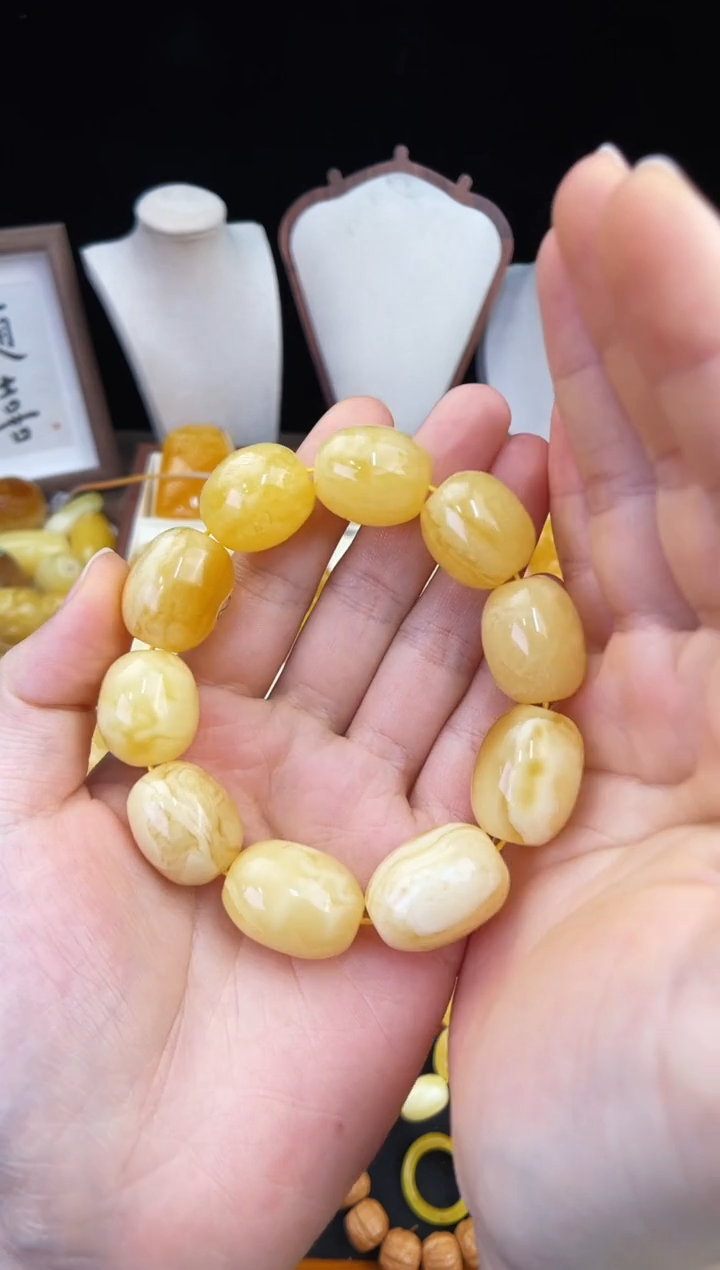 琥珀未镶嵌珠宝奇石小****3柒月