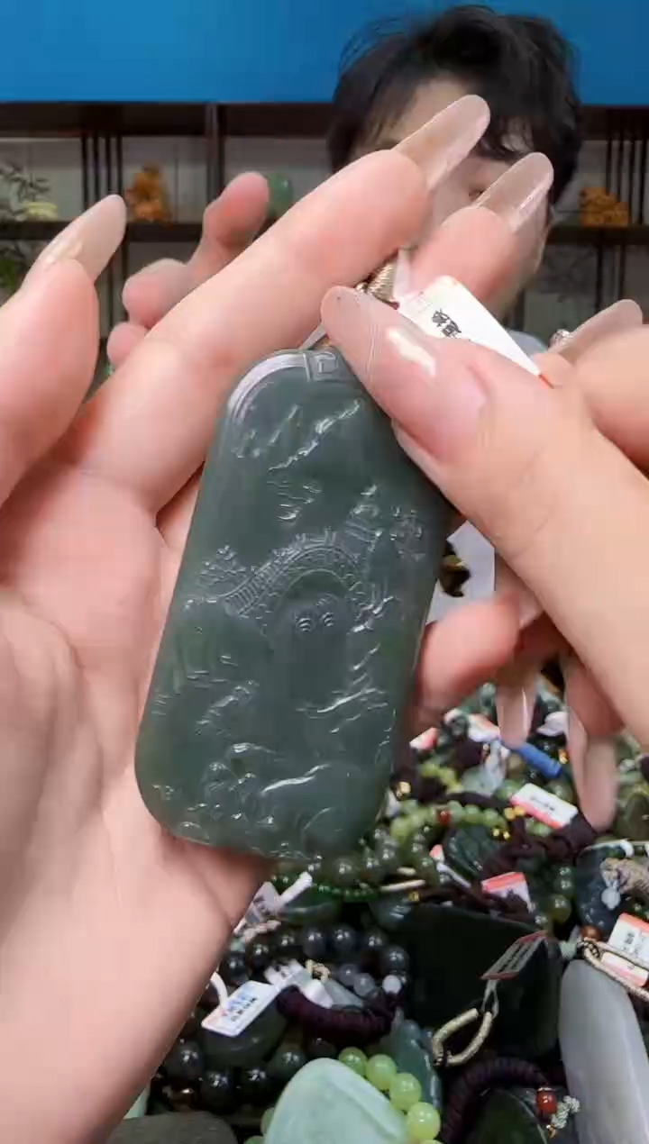 颈饰未镶嵌和田玉多样性发一