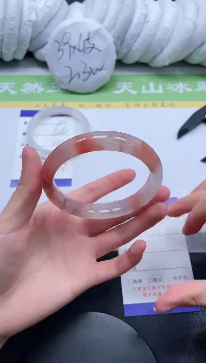 【闪购商品】石英质玉手镯未镶嵌A211-62+