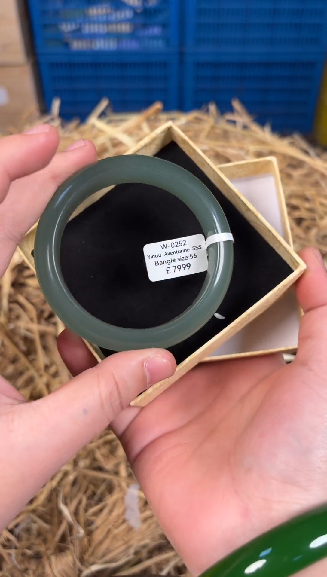 未镶嵌手镯石英质玉W0252