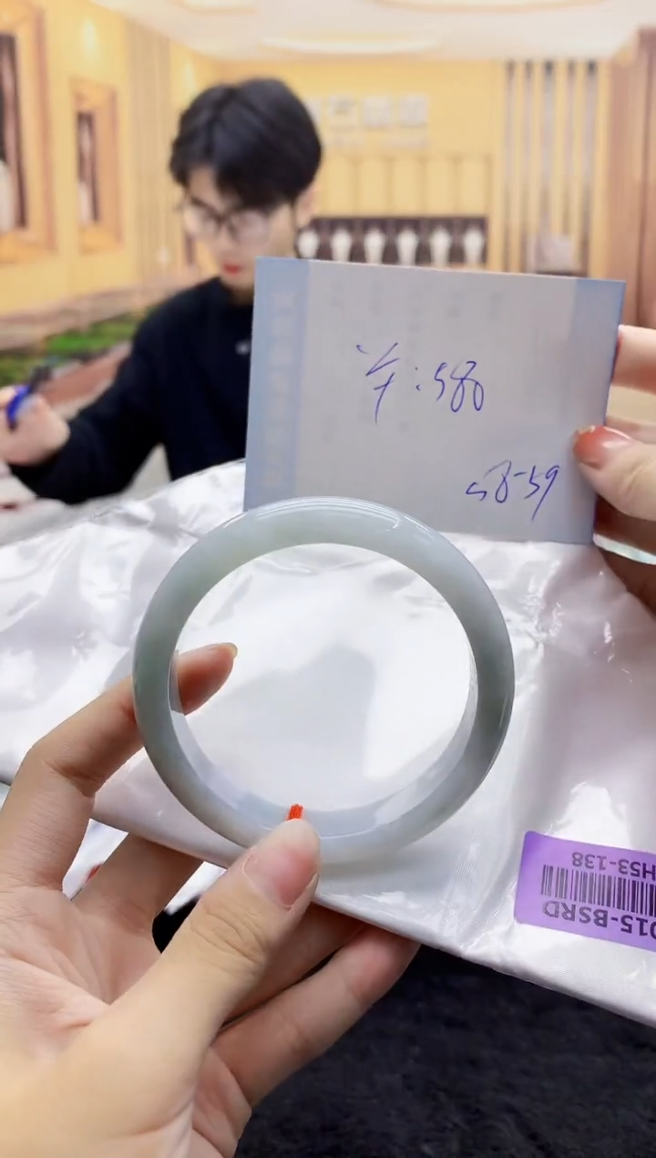【闪购商品】翡翠手镯未镶嵌    H53-138
