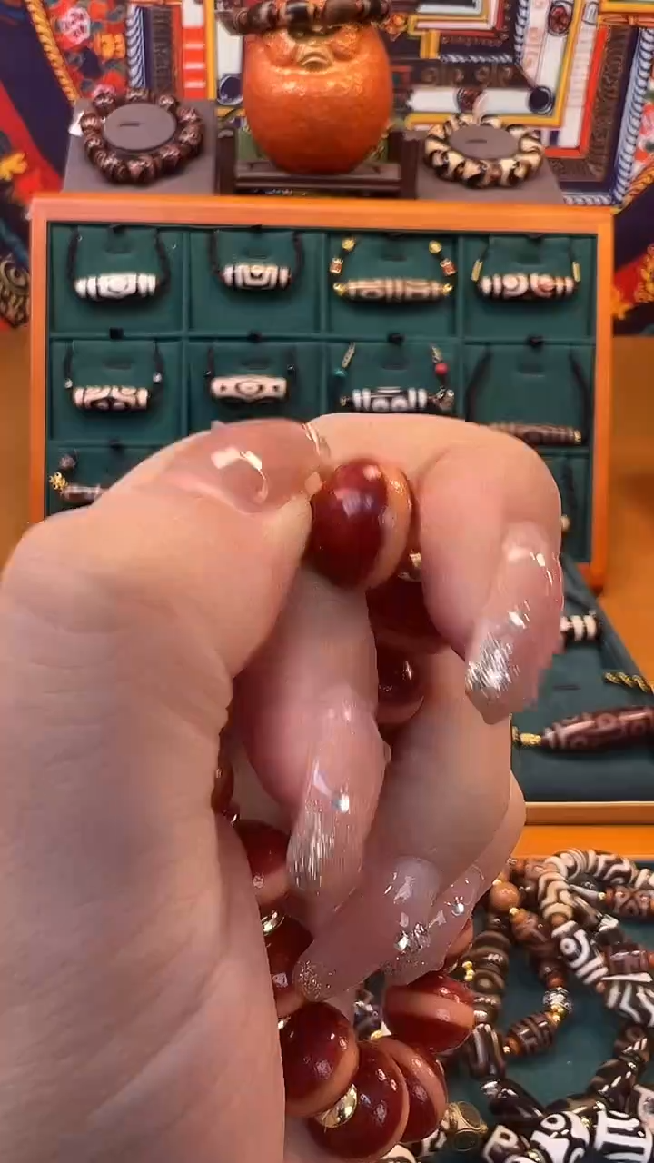 玛瑙/玉髓（覆膜）颈饰合金W****.40.（微瑕）