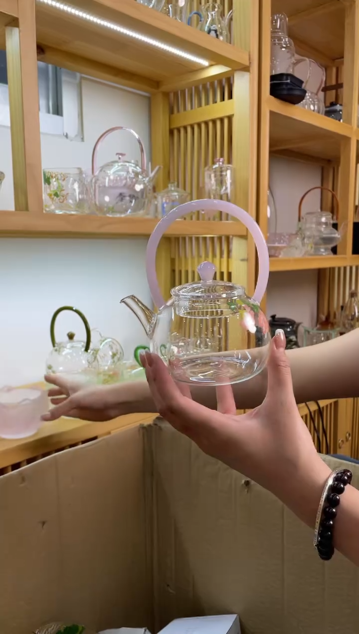 九河荷香壶粉把芙蓉花