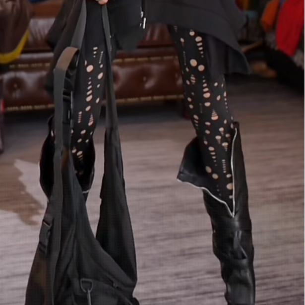 韩版修身潮流高级破洞打底裤