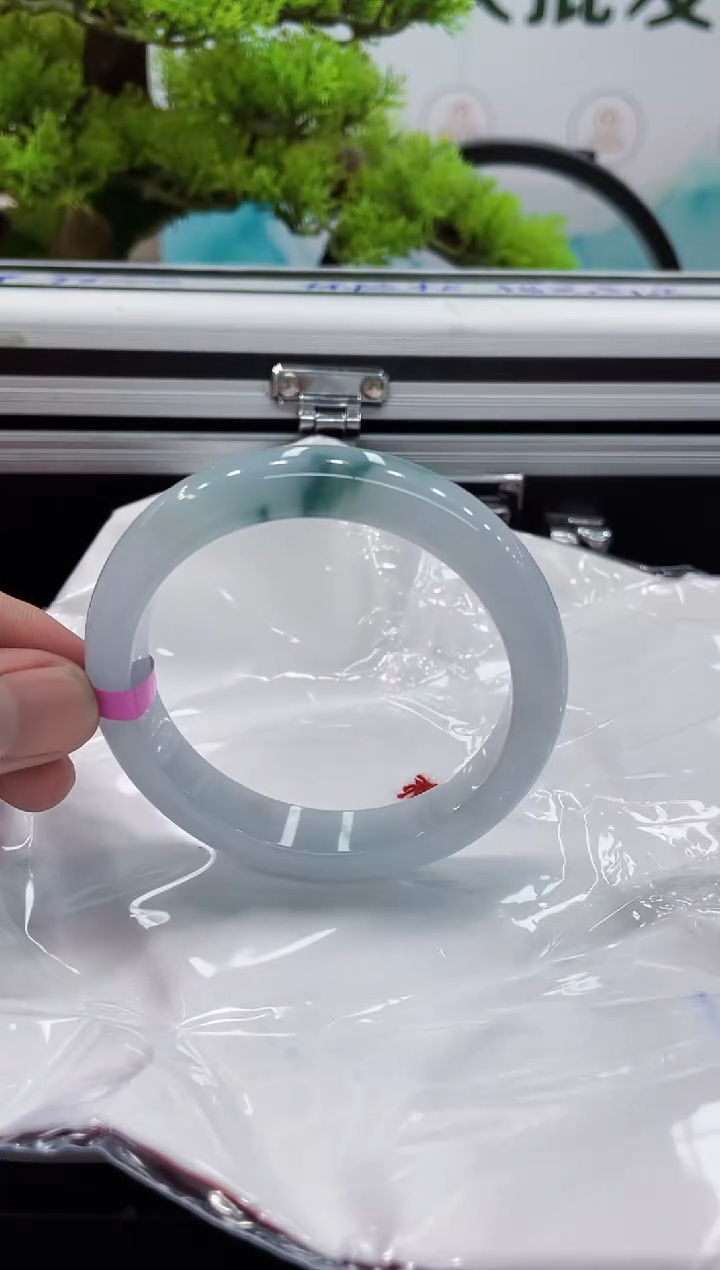 【闪购商品】翡翠手镯未镶嵌手镯