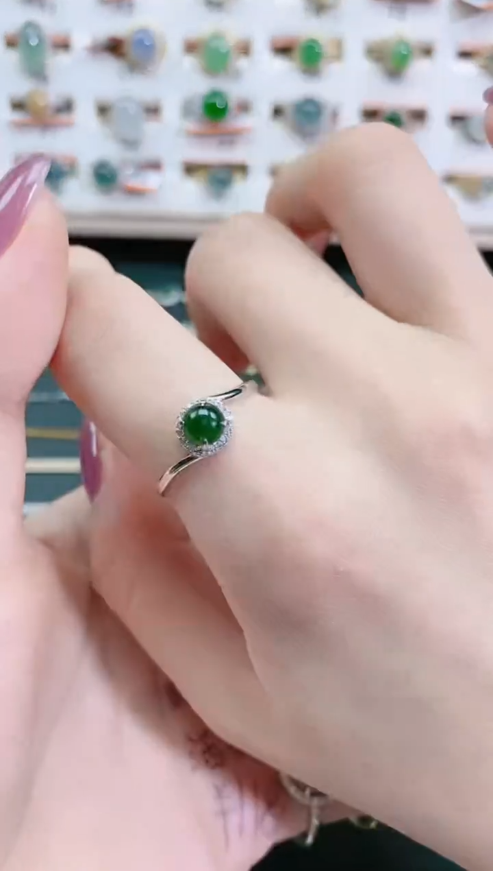 翡翠戒指银S925镶嵌天然翡翠