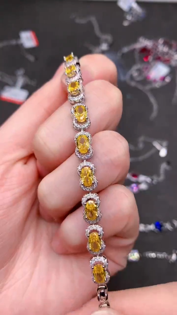 【闪购商品】彩色蓝宝石手链银S925镶嵌....