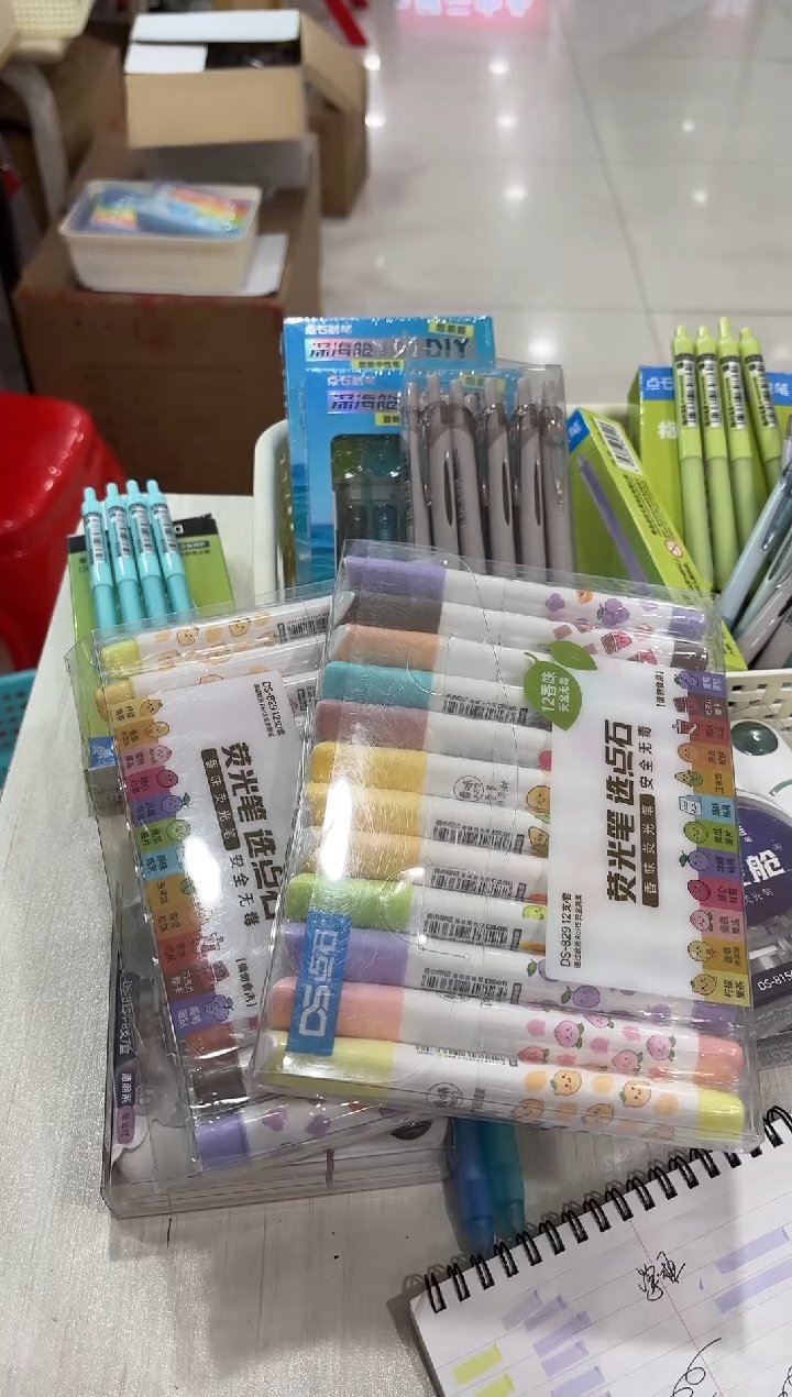 石头DS-829荧光笔盒装12色香味三角杆--2(小盒)【2021年新款】