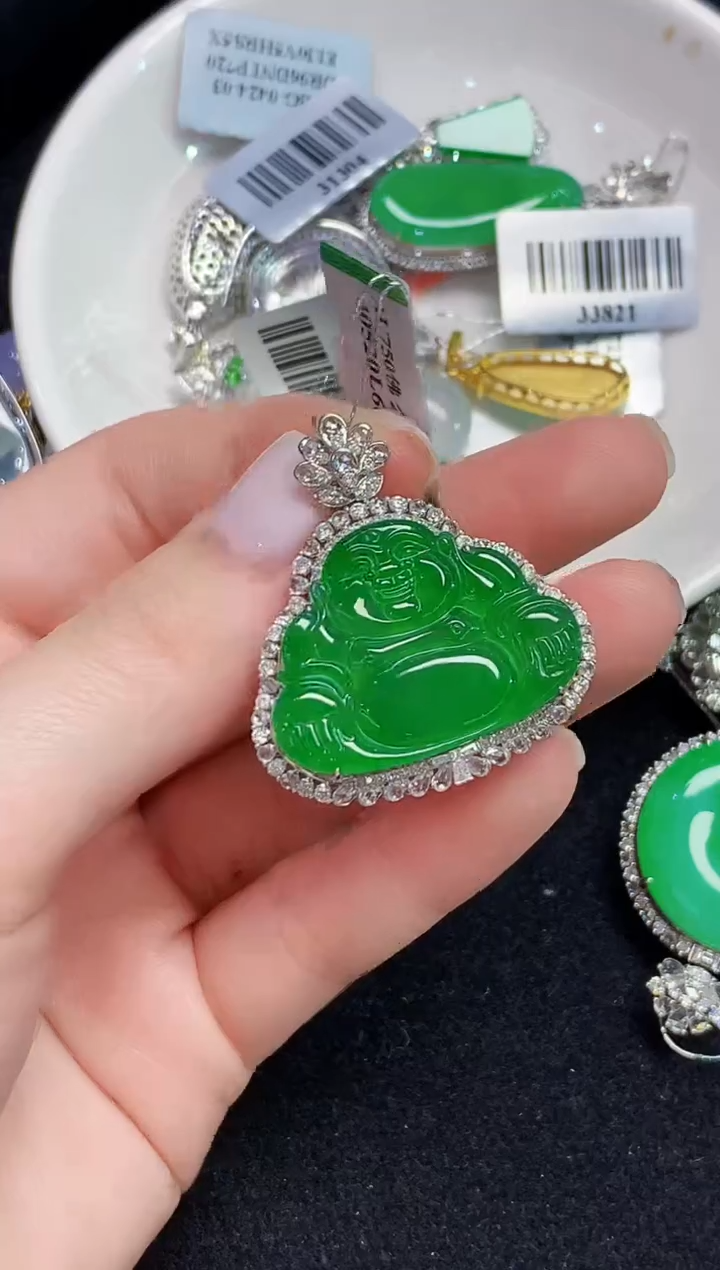 吊坠(不含链)18K金镶嵌翡翠LSR多样性发其一