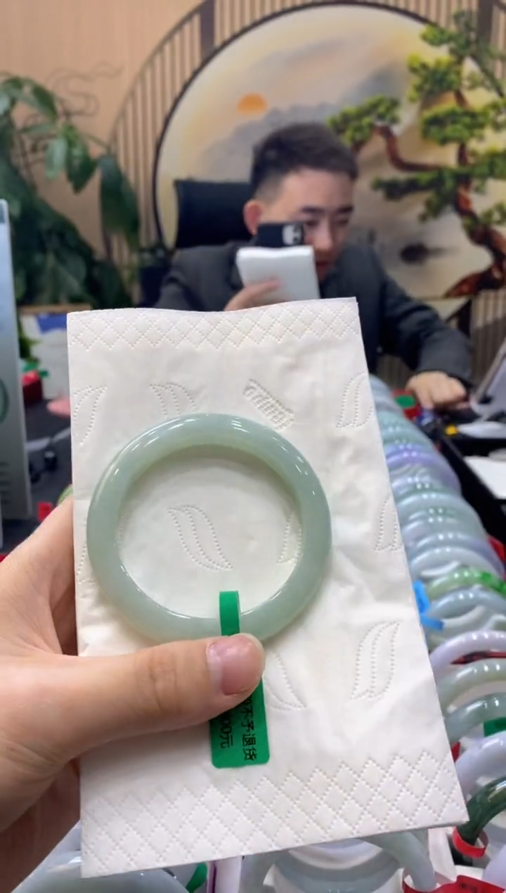 【闪购商品】翡翠手镯未镶嵌000010654