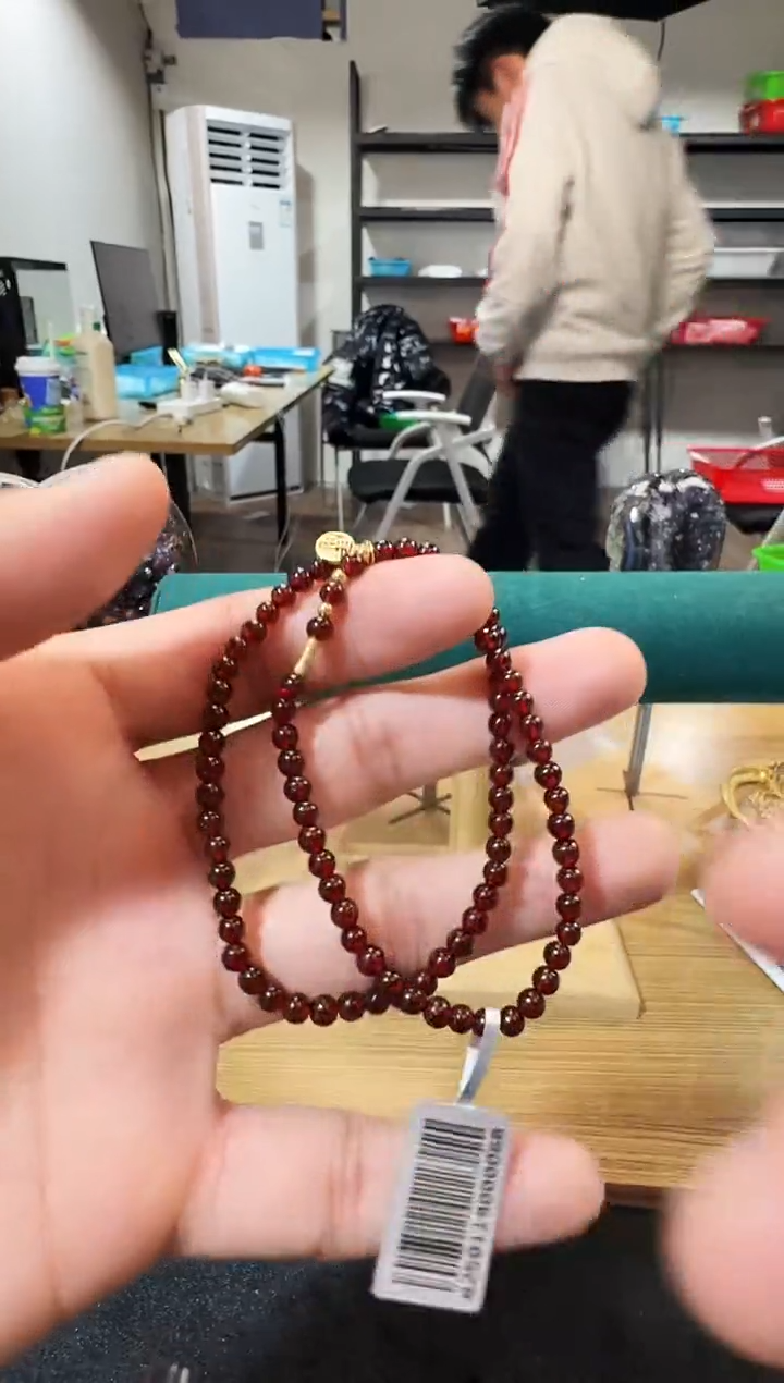 银S925镶嵌手链石榴石晶3485 约4mm