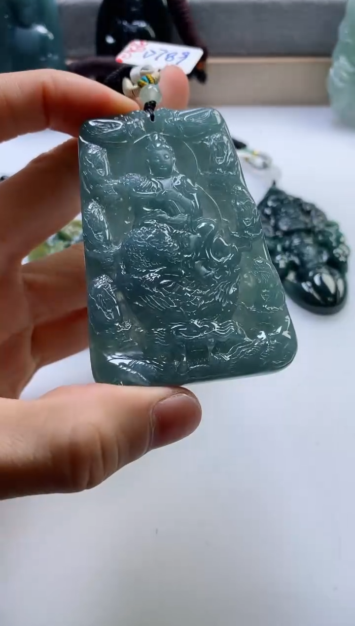 【闪购商品】翡翠挂件未镶嵌            