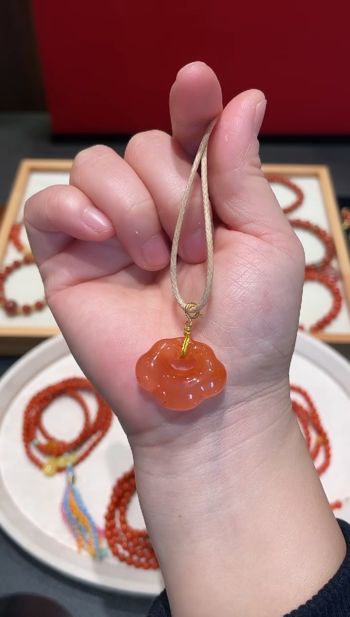 颈饰未镶嵌南红玛瑙南红如意吊坠