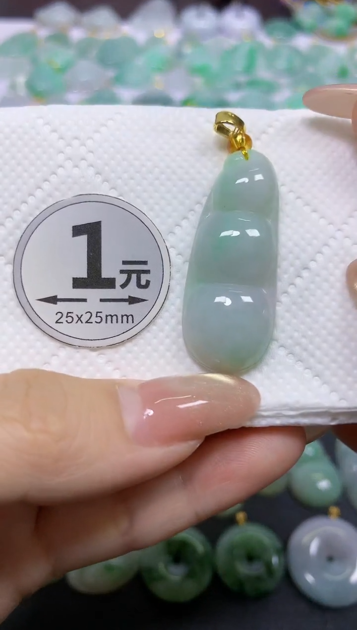 颈饰未镶嵌翡翠天然翡翠A货