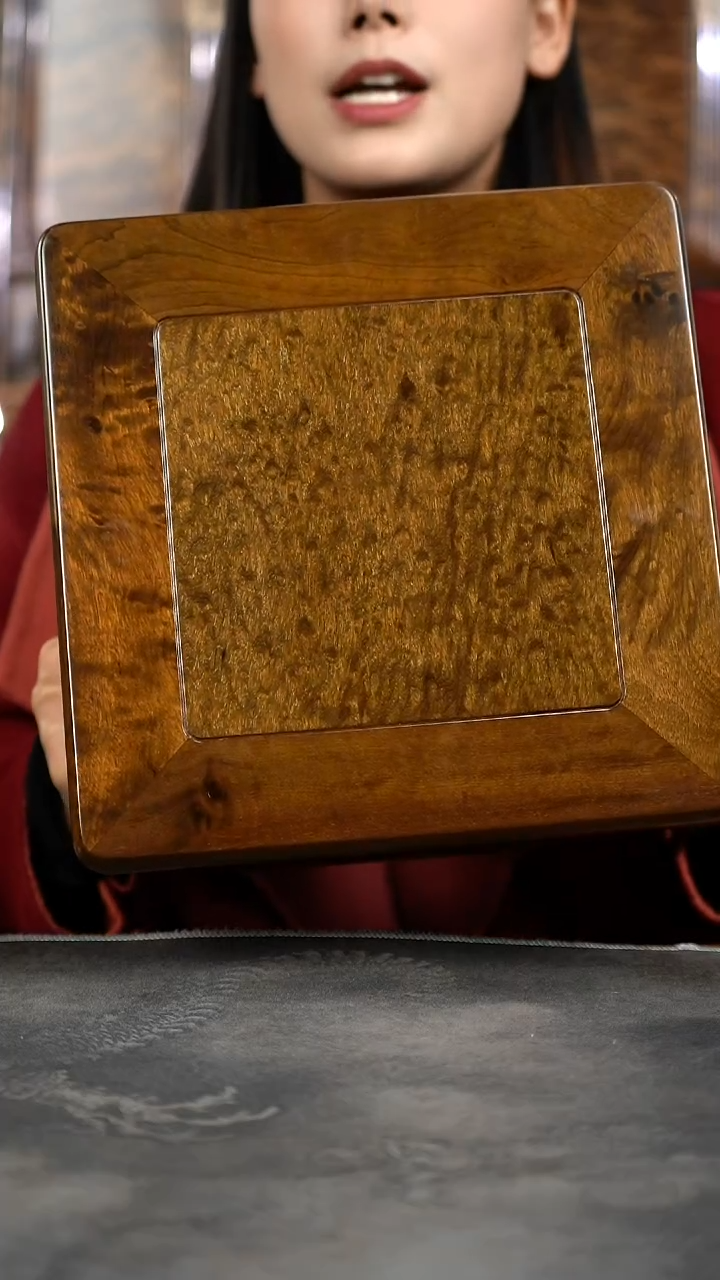 【闪购商品】金丝楠木艺龙胆纹云彩水波精工富贵凳