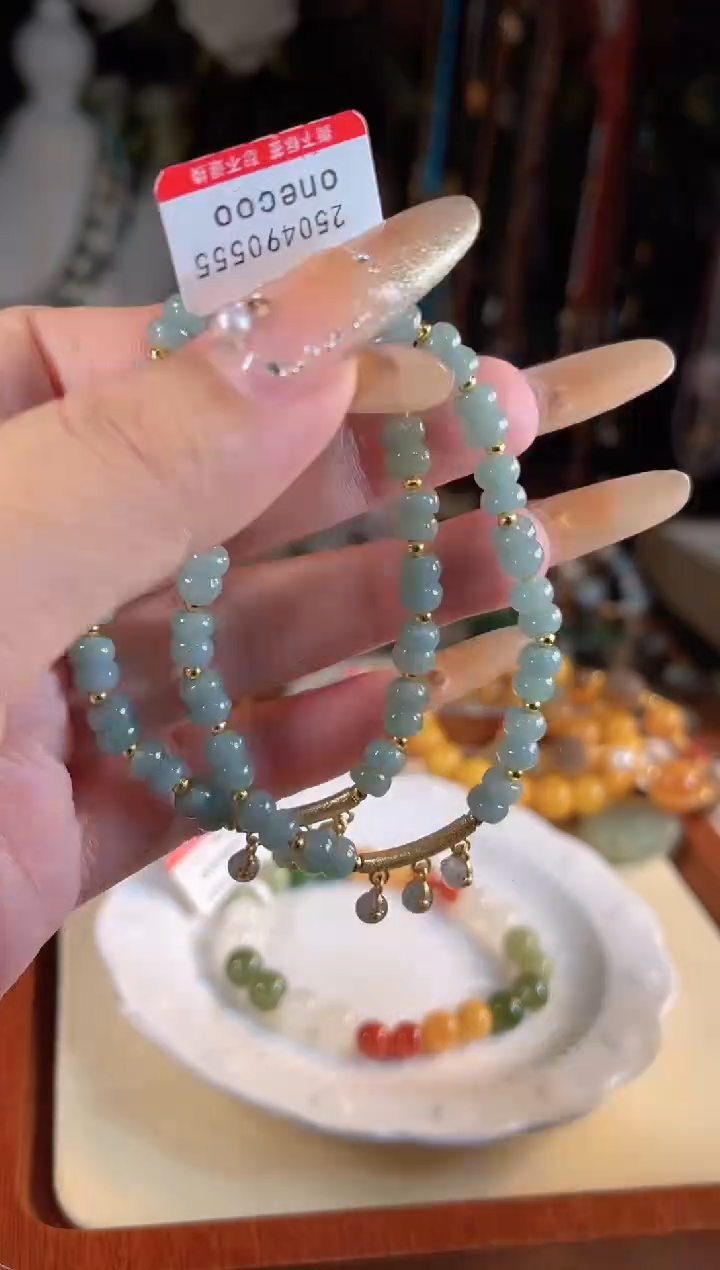 【闪购商品】翡翠手链未镶嵌多样性发货其一