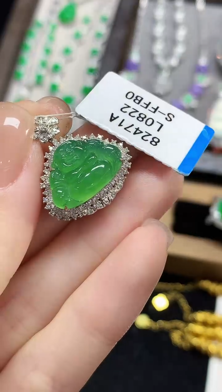 吊坠(不含链)18K金镶嵌翡翠L0822多样性发其一