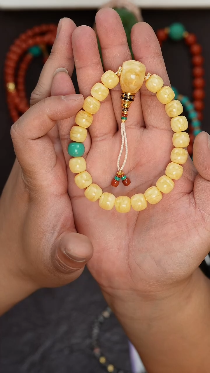 【闪购商品】琥珀裸石未镶嵌蜜蜡手串
