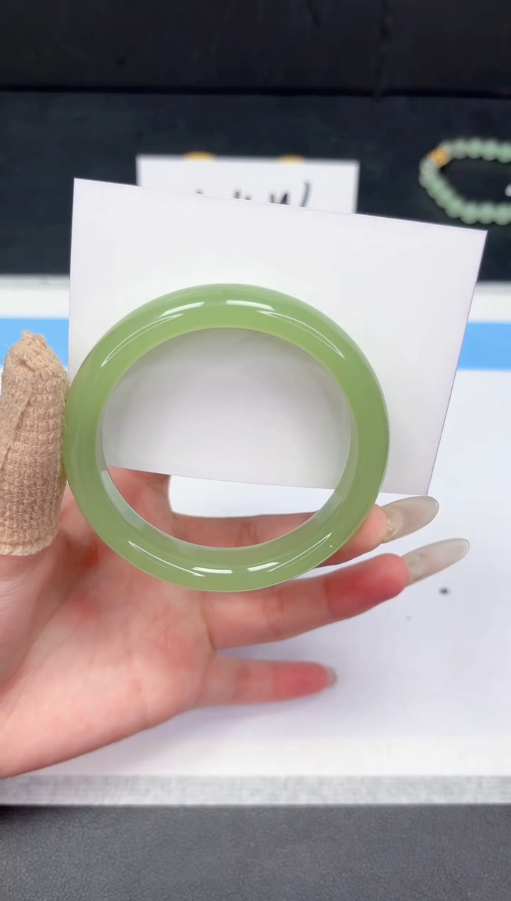 【闪购商品】石英质玉手镯未镶嵌121-58.4