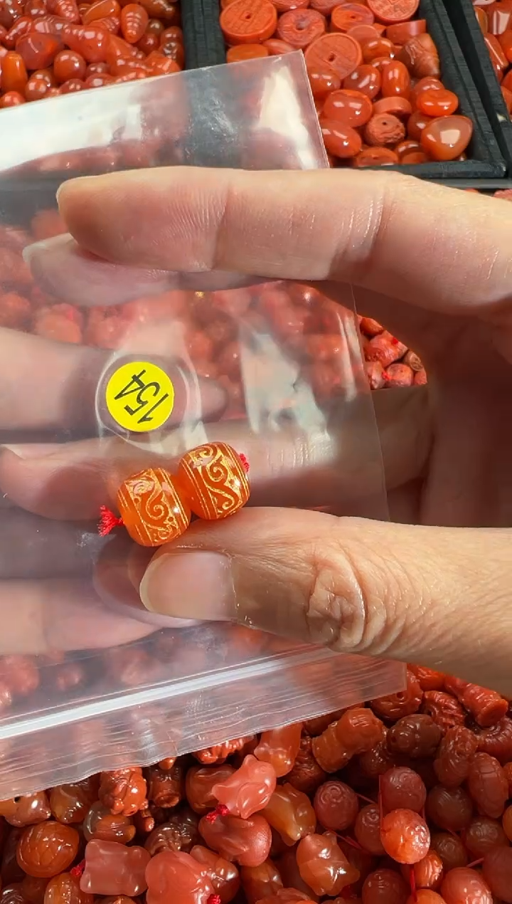 【闪购商品】南红玛瑙颈饰未镶嵌1