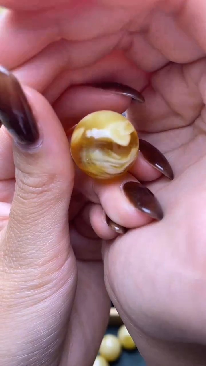 【闪购商品】琥珀裸石未镶嵌蜜蜡.73