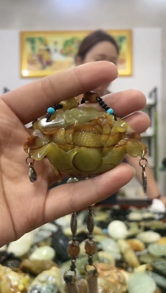 岫玉未镶嵌挂件  