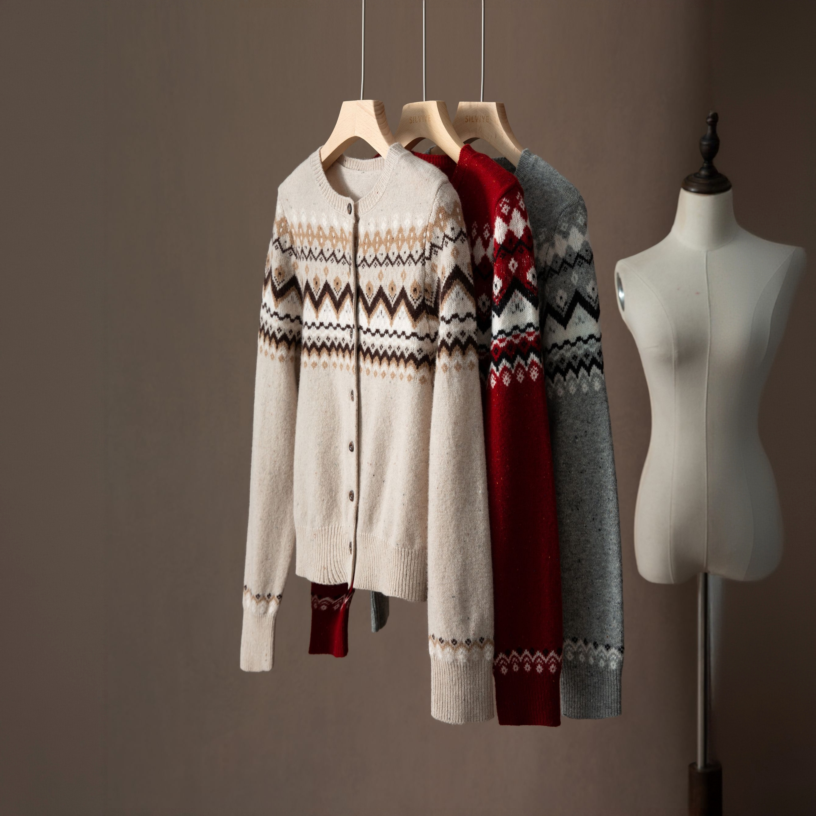 SILVIYE100绵羊毛费尔岛针织毛衣冬圆领羊毛衫针织开衫MY52085