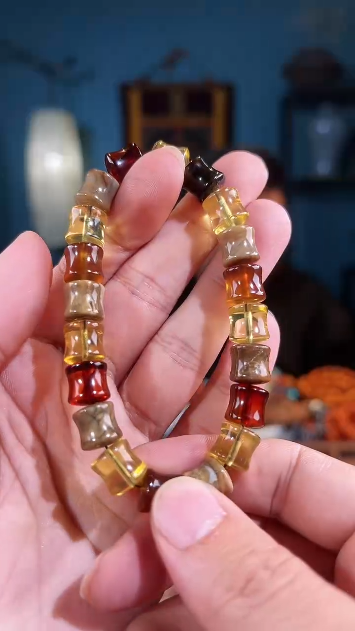 【闪购商品】琥珀手串未镶嵌节节高