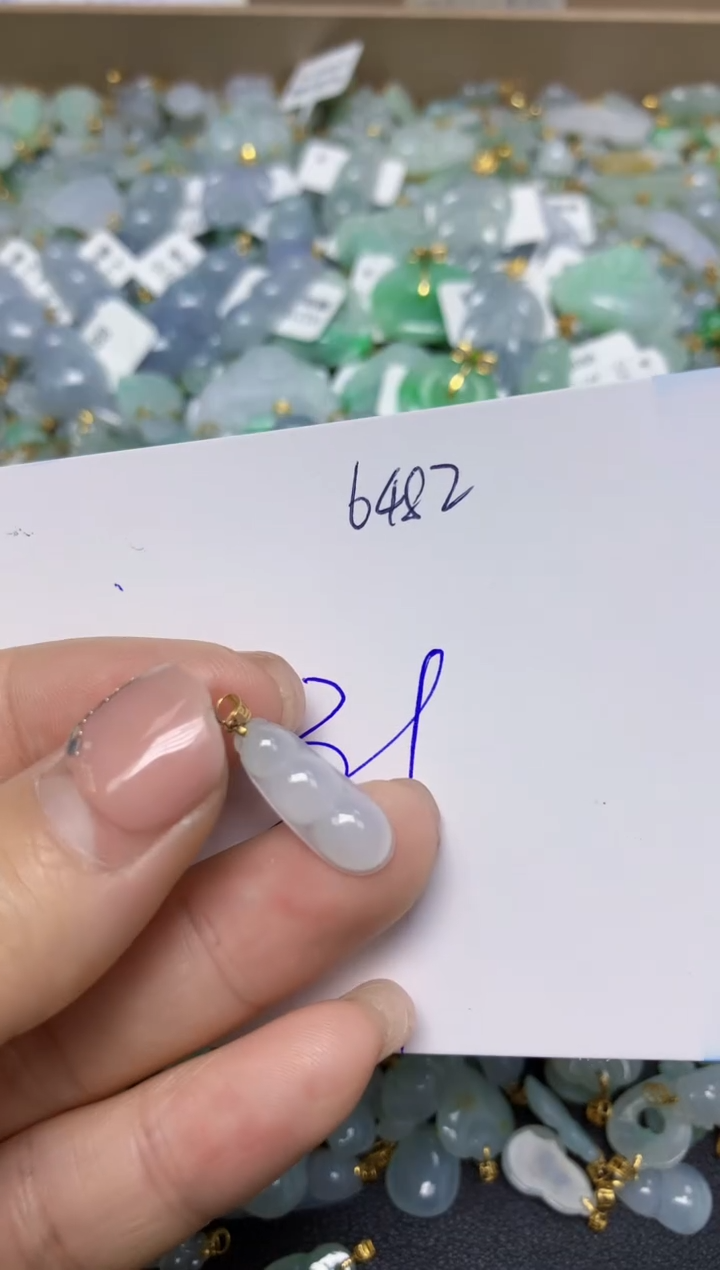 【闪购商品】翡翠挂件18K金镶嵌 天然翡翠A货