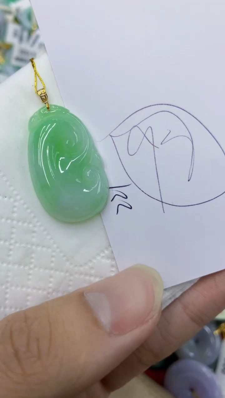 颈饰18K金镶嵌翡翠11111111111