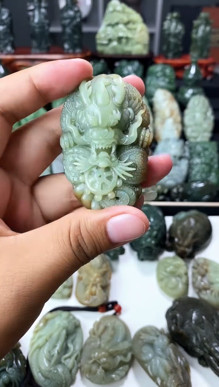 颈饰未镶嵌和田玉1