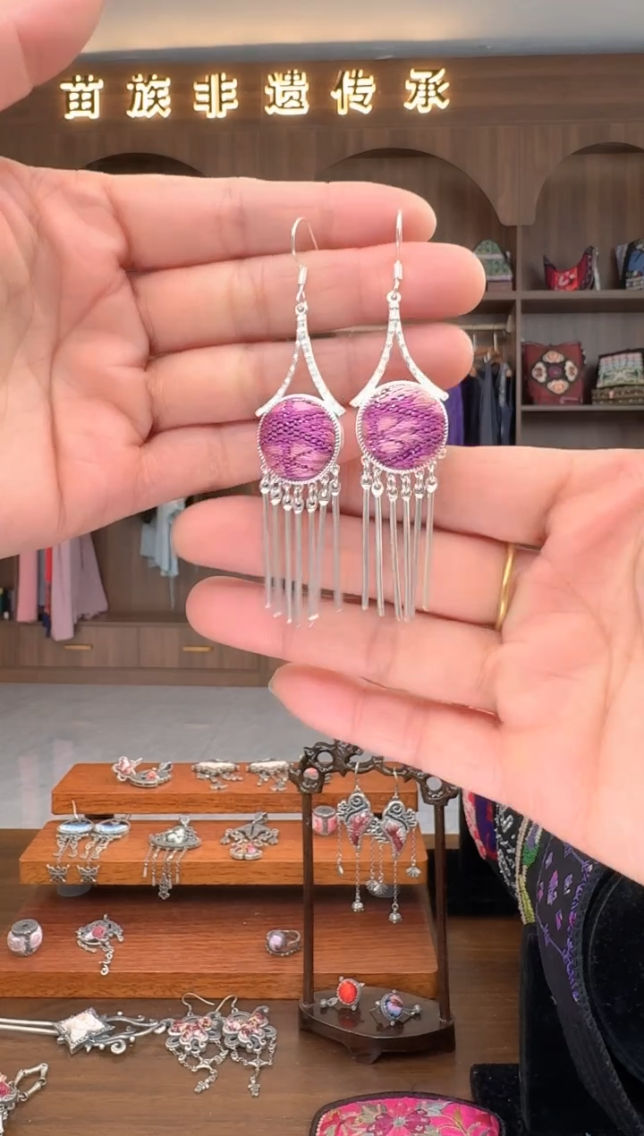 【闪购商品】织绣扶光苗绣传承77