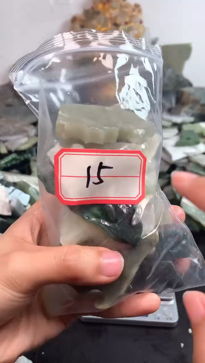 未镶嵌和田玉摆件15