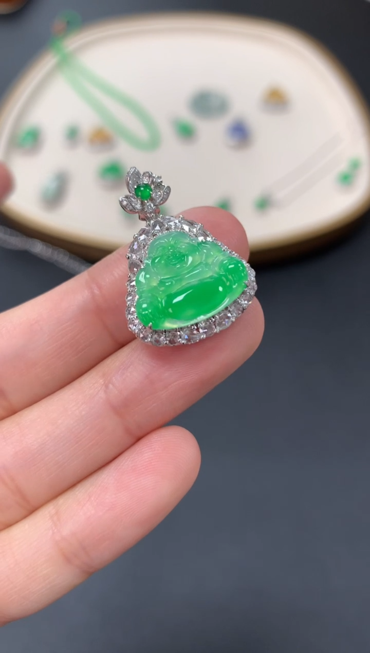 【闪购商品】翡翠吊坠(不含链)18K金镶嵌15000