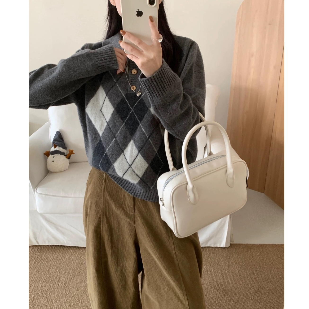 复古学院风菱格纹三粒扣套头针织衫女秋季休闲百搭毛衣长袖上衣冬