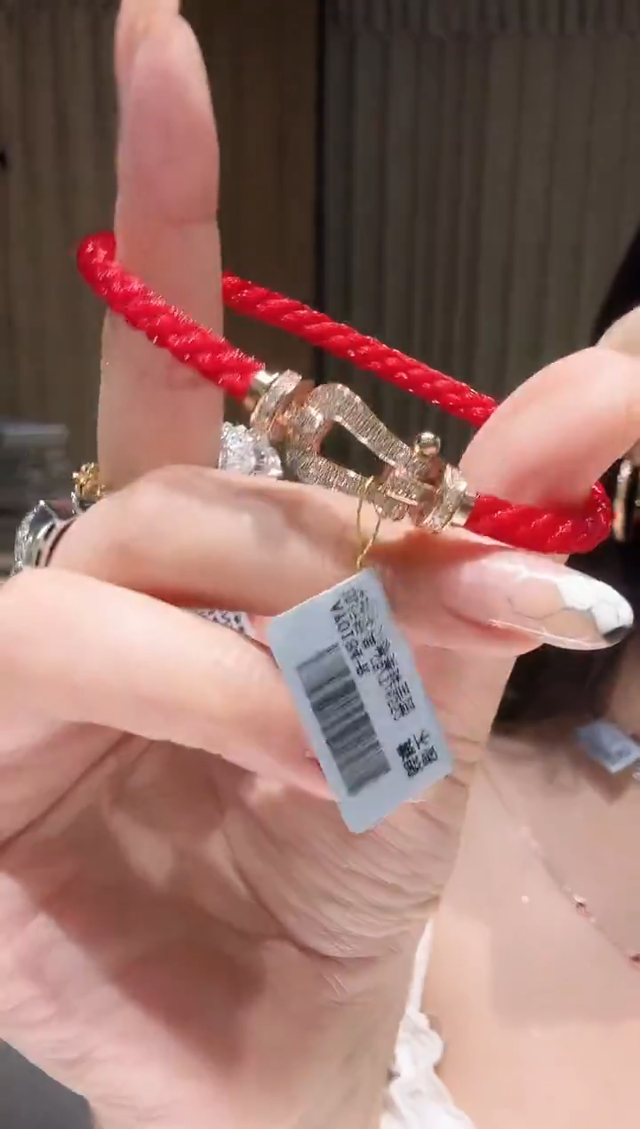 18K金镶嵌吊坠钻石AY0184-R