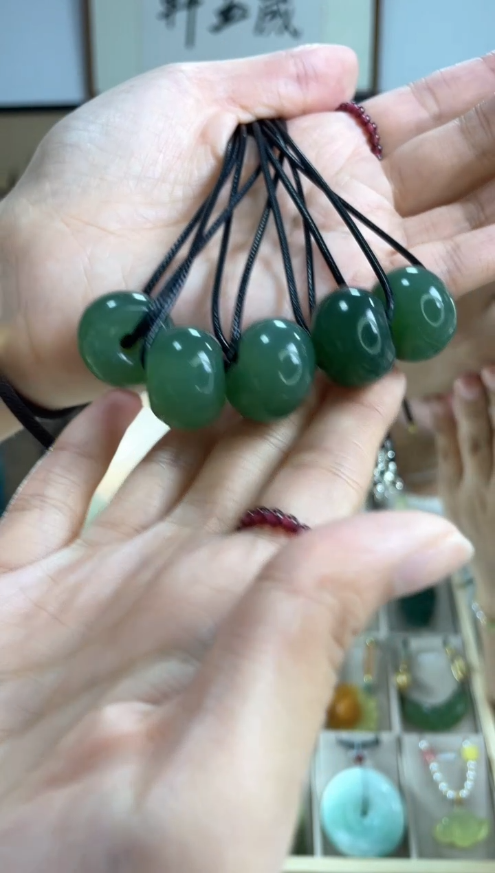 岫玉未镶嵌吊坠多样性发货其中发一