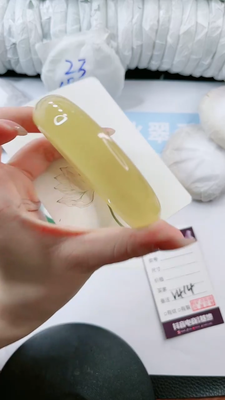 石英质玉未镶嵌手镯多样性发货V414-64