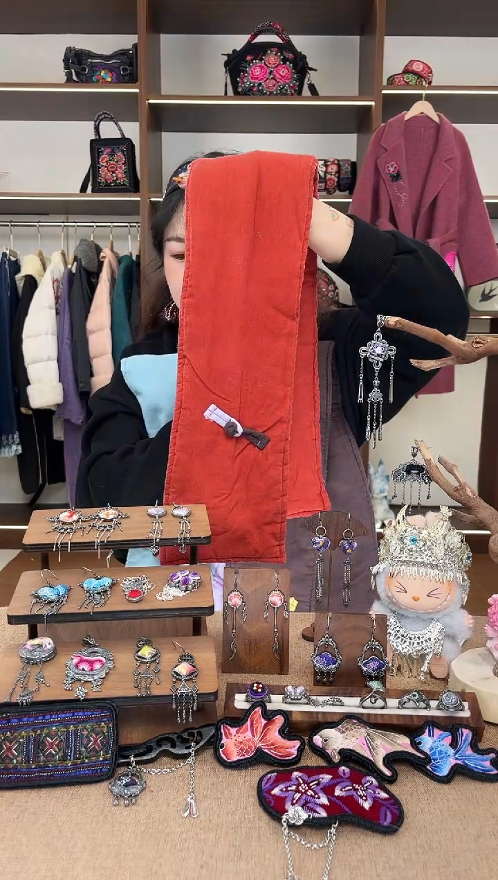 织绣?****?A02黔东南苗族刺绣 围巾