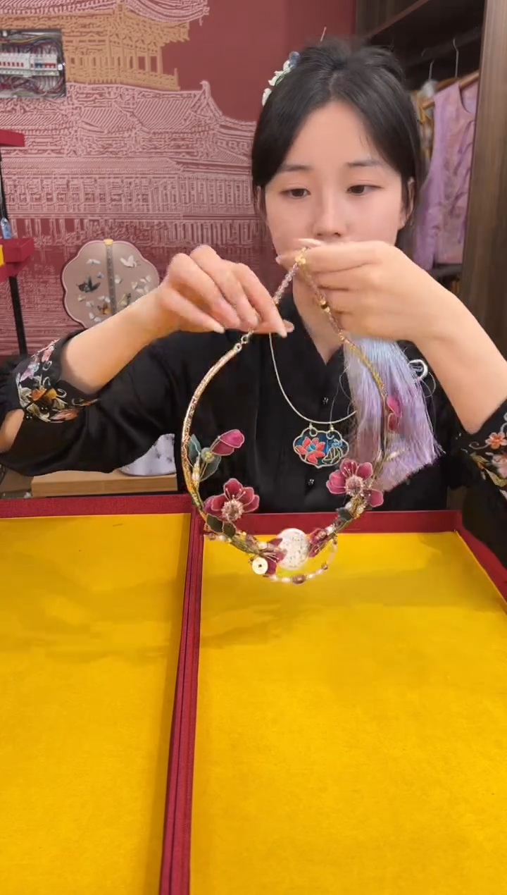 刺绣非遗绒花（发饰）