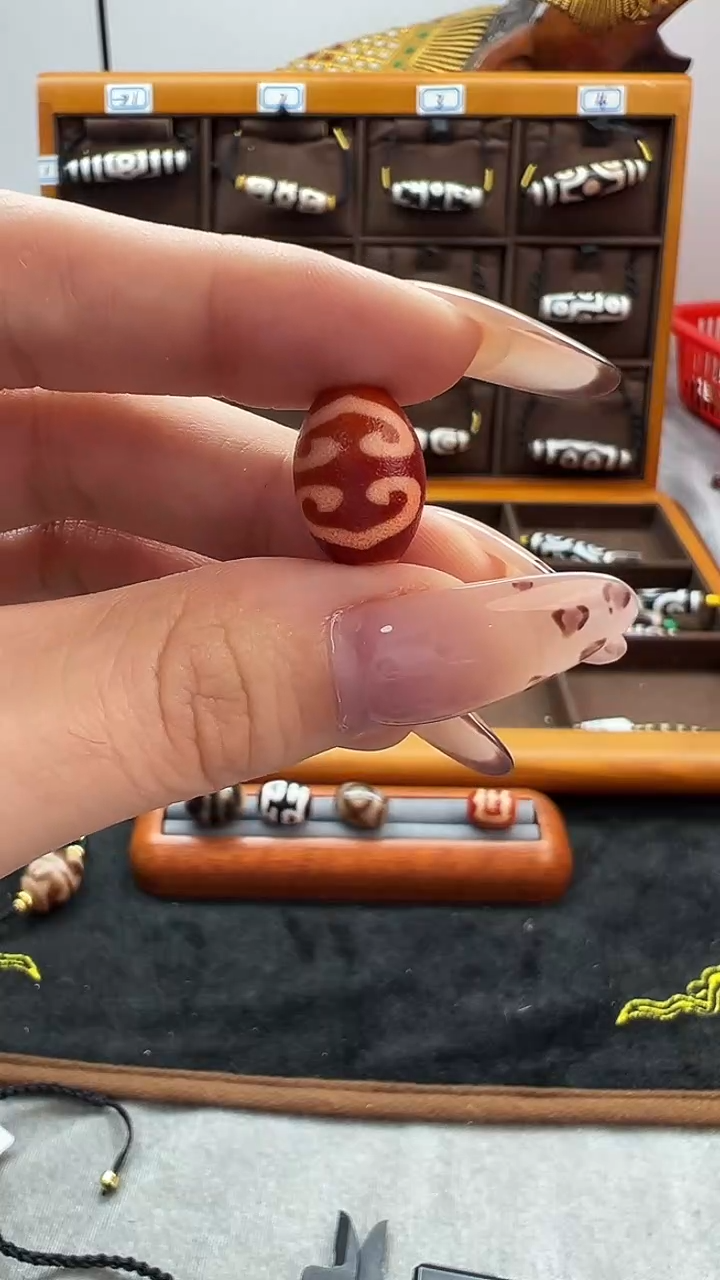 玛瑙/玉髓（覆膜）颈饰未镶嵌兜**呱211.（微瑕）