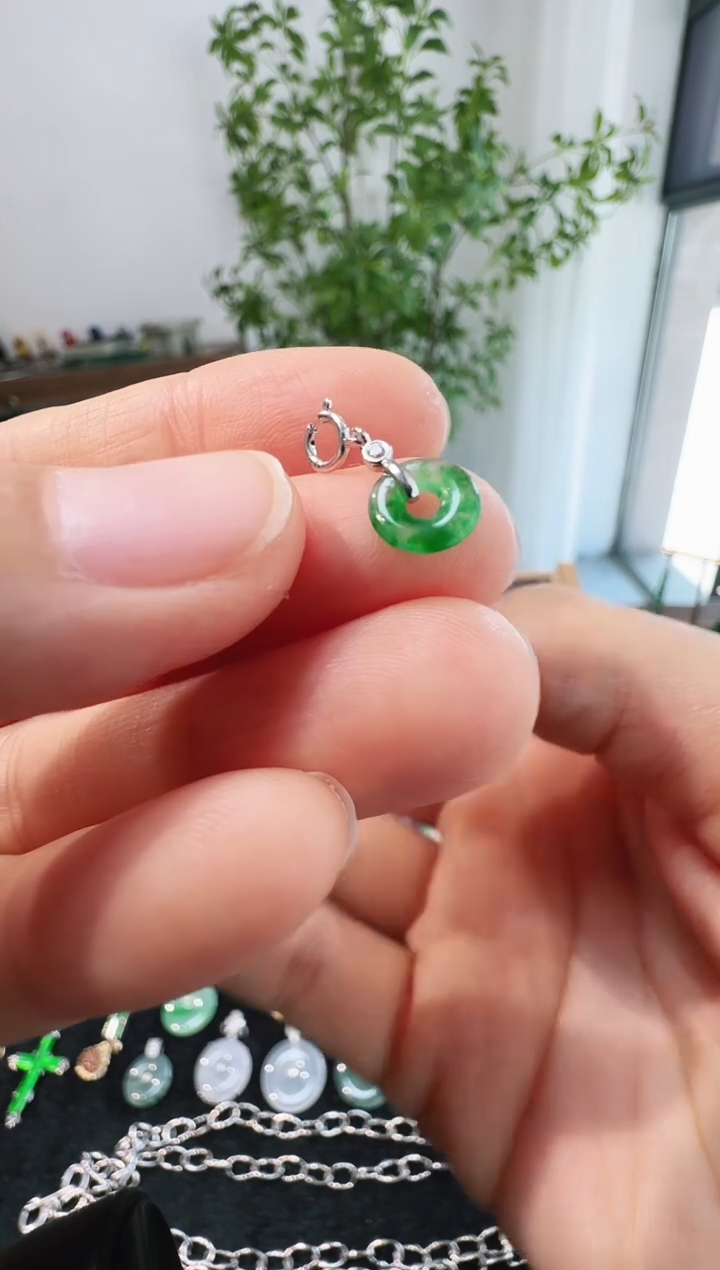 颈饰18K金镶嵌翡翠00000980