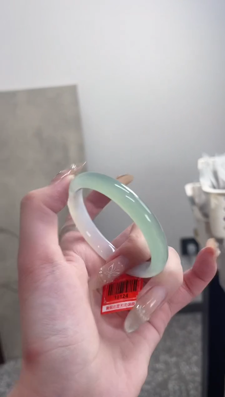 【闪购商品】玛瑙/玉髓手镯未镶嵌54圈 需要包容