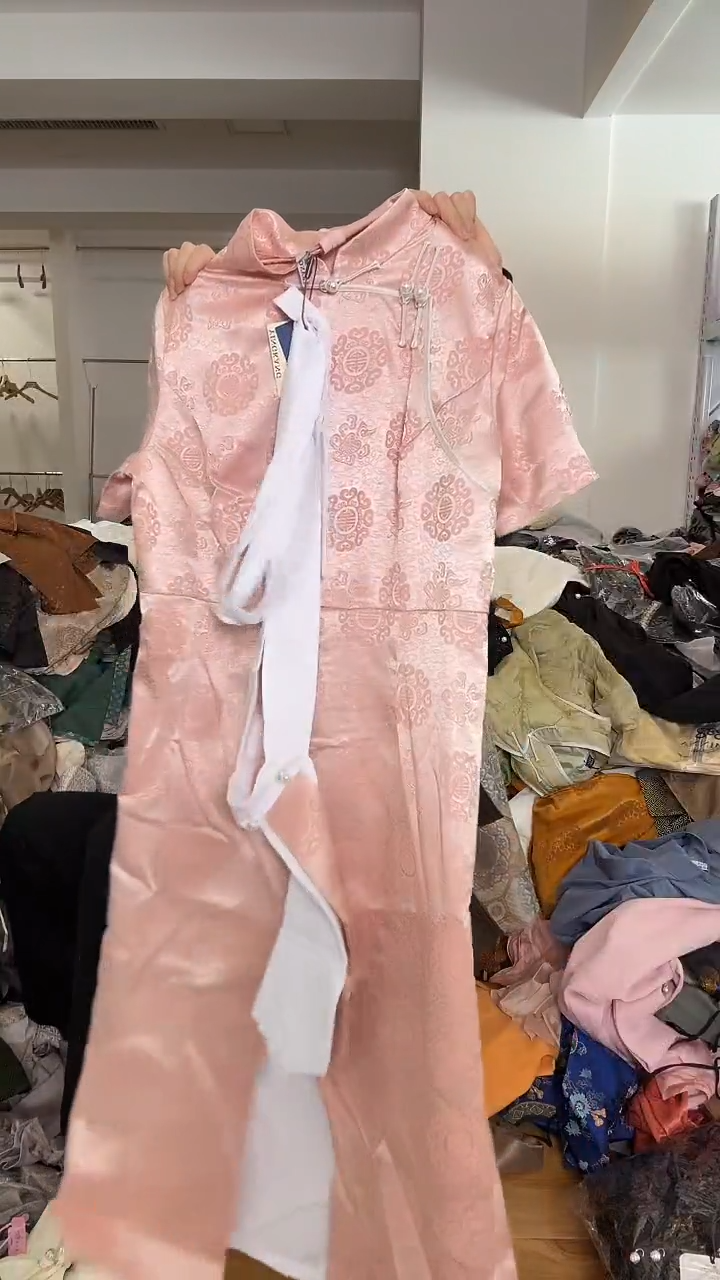 连衣裙       3XL码    135-145斤（福利）