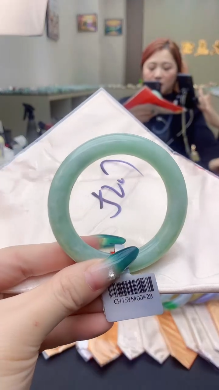 【闪购商品】翡翠手镯未镶嵌0464602688