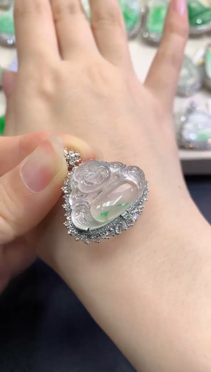 【闪购商品】翡翠颈饰18K金镶嵌C62   