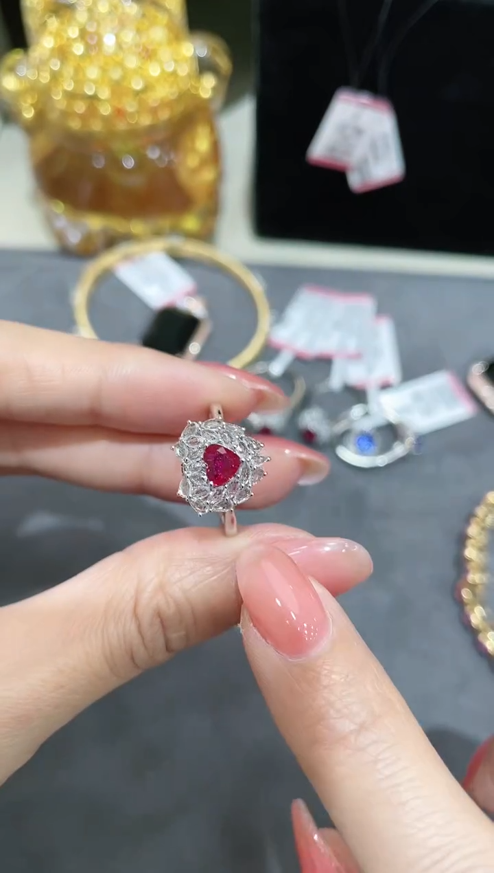 【闪购商品】红宝石戒指18K金镶嵌·