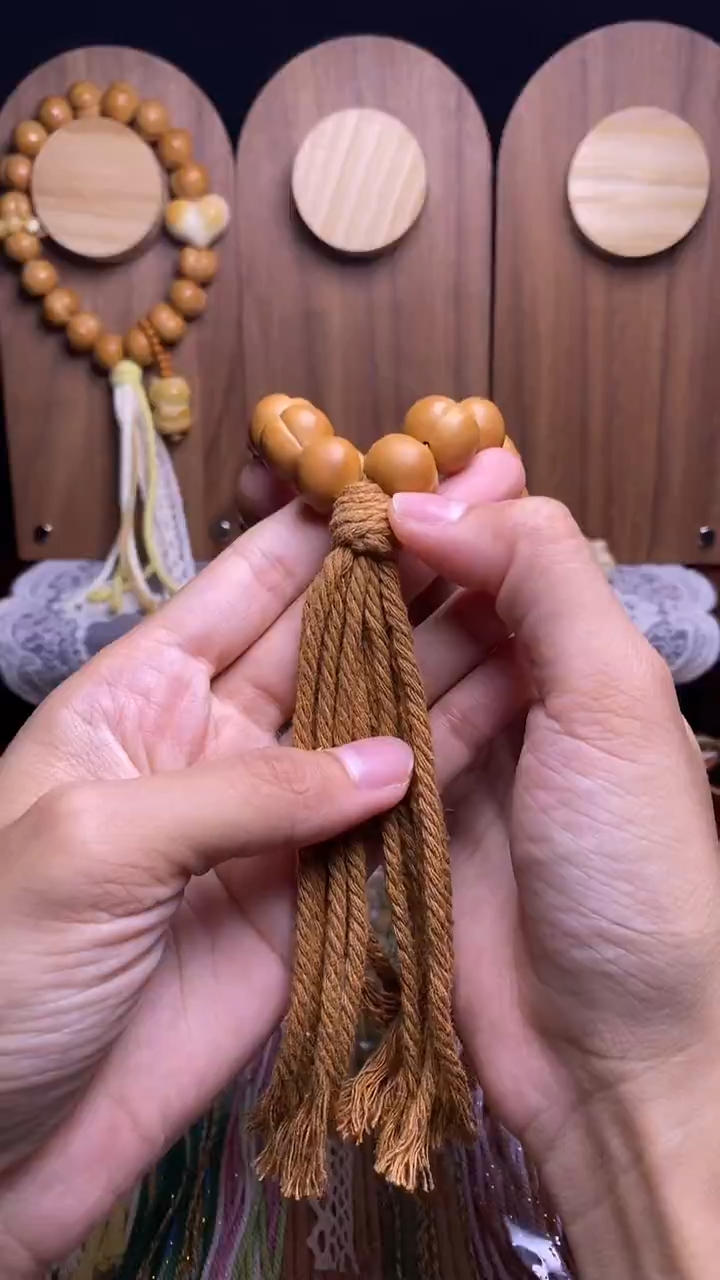 吊坠猴头核桃屁桃熊粗卡流苏